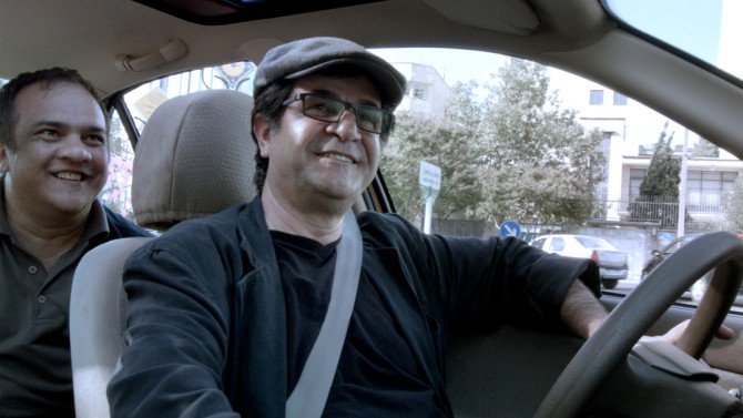 Taxi [2015]: An Awe-Inspiring Iranian Minimalist Cinema