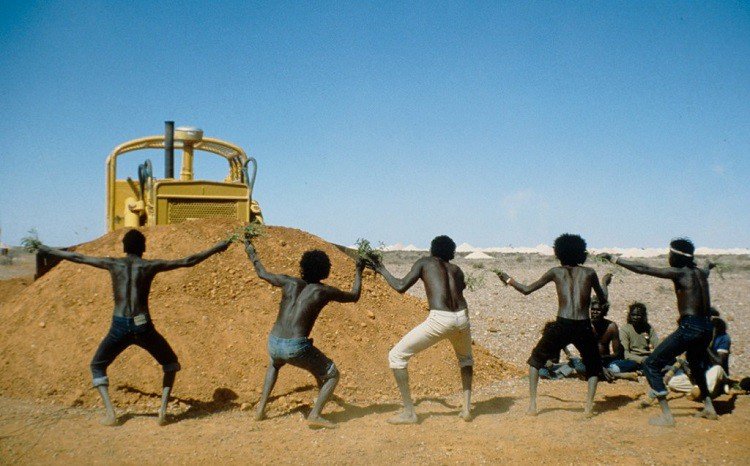 Where the Green Ants Dream (1984) Review: Quintessential Herzogian Splendour