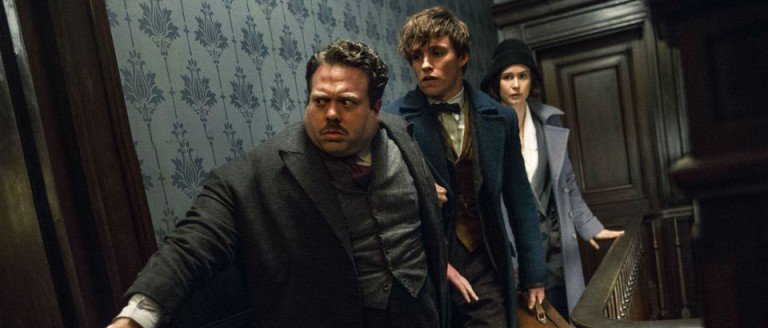 Fantastic Beasts and Where to Find Them [2016] : A Very Well Told Moving Magical Tale