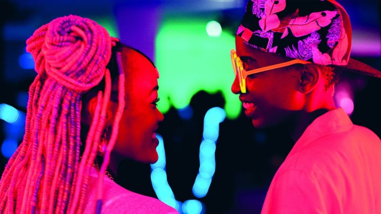 Rafiki [2018] Review: A Gorgeously Shot but Formulaic Queer Drama