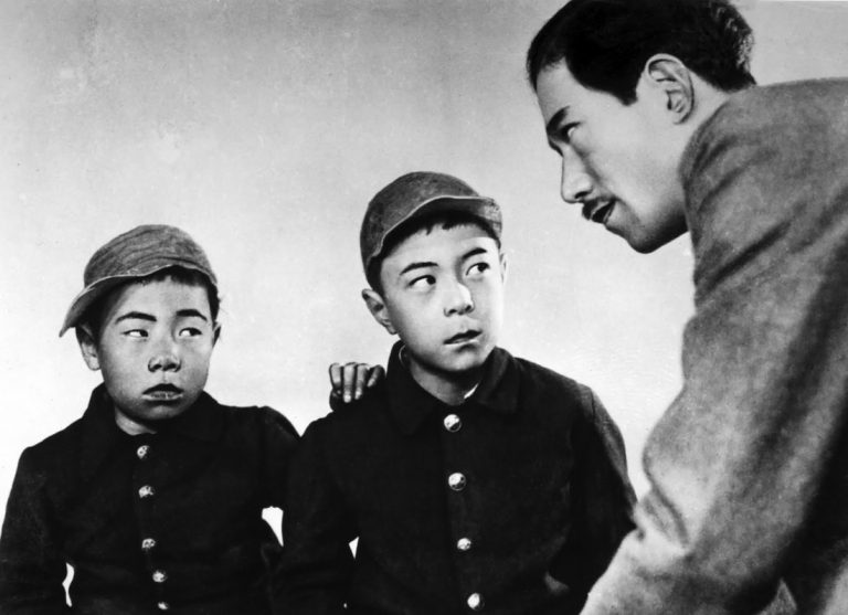I Was Born, But… [1932] Review – A Captivating and Subtly Incisive Silent Comedy about Childhood