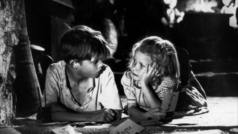 Forbidden Games [1952] Review – An Astonishingly Poignant Drama on Broken Childhood