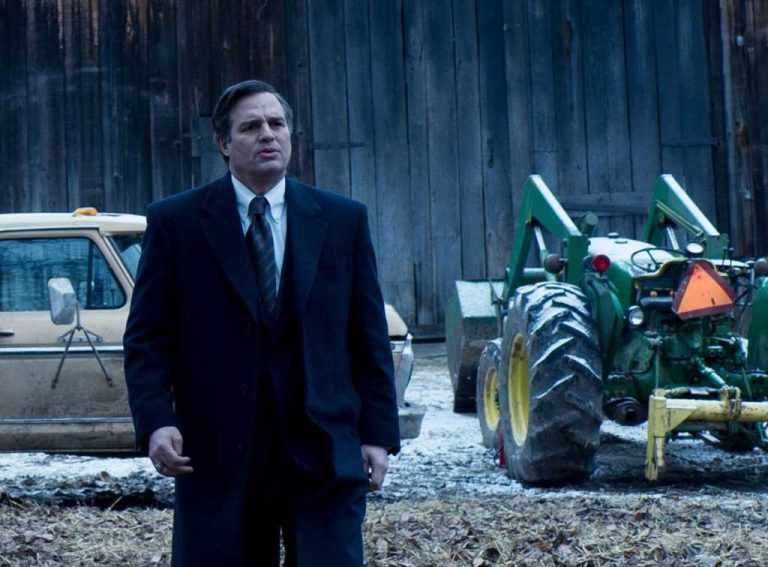 Dark Waters [2019] Review– A Conventional yet Compelling Account of Toxic Chemical Pollution