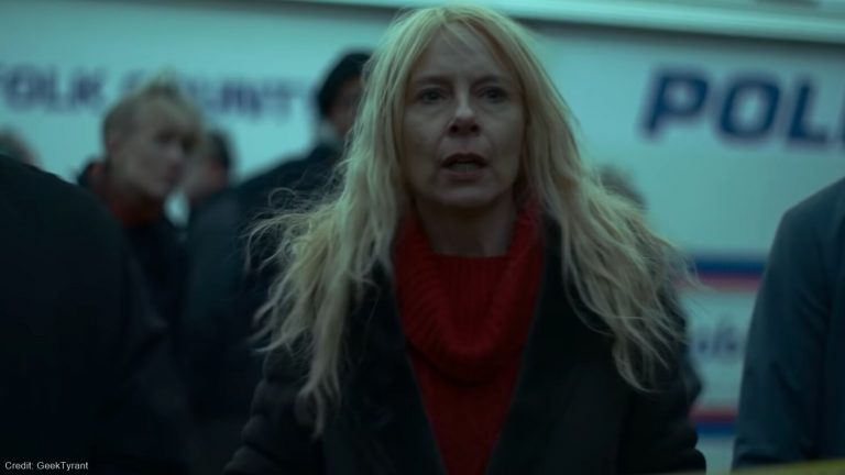 Lost Girls [2020] Netflix Review – An unfocused take on police ignorance and a plea for justice