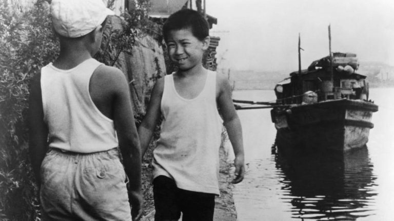 Muddy River [1981] Review – A Haunting Portrait of Childhood and Friendship in Post-War Japan