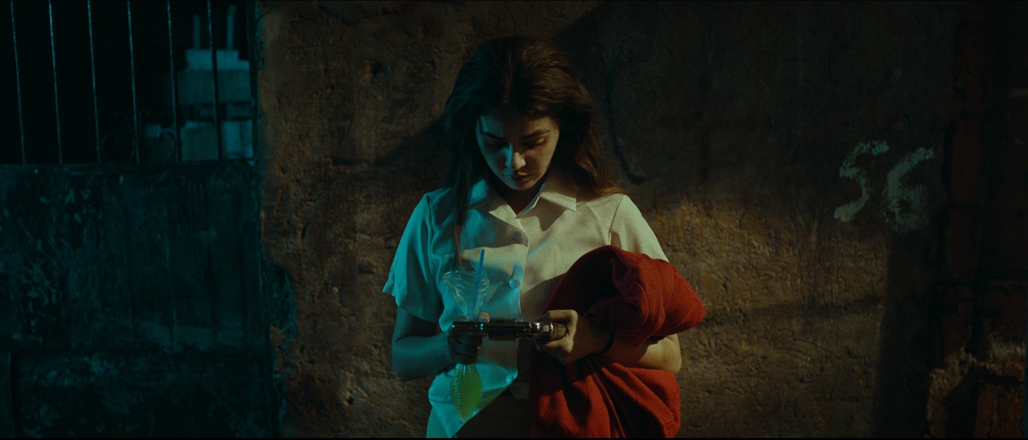 THE GIRL AND THE GUN Movie Review - highonfilms (2)