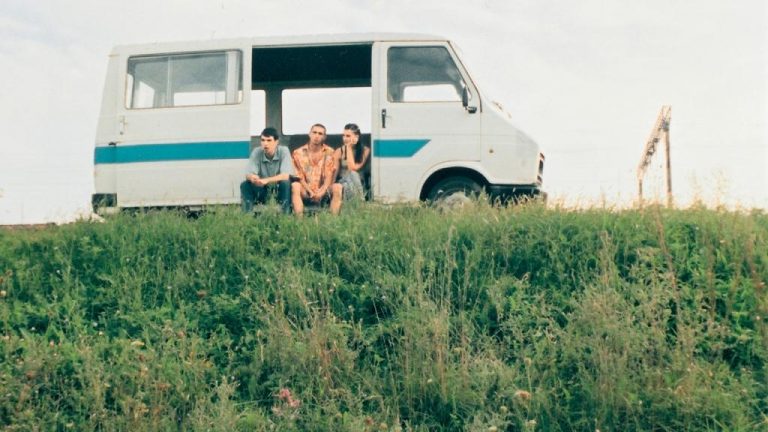 Stuff and Dough [2001] Review – Fresh Oppurtunities, Same Dead-Ends