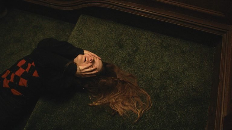Saint Maud [2019] Review – An Engrossing Hodgepodge of Catholic Horror Motifs