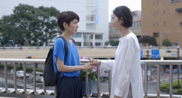 Wheel of Fortune and Fantasy [2021]: ‘Berlinale’ Review – A Gorgeous Trifecta About the Conversations that Bind Us