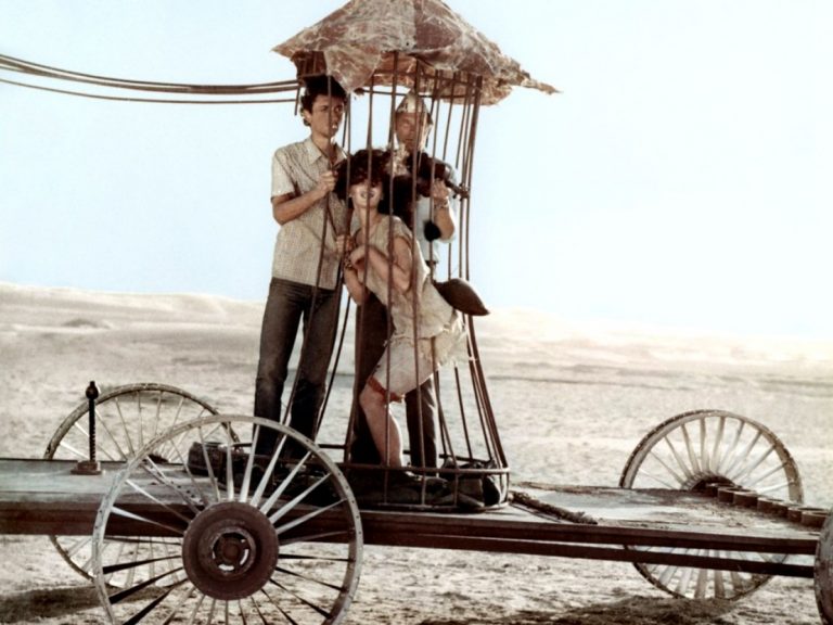 Kin-dza-dza! [1986] Review – An Extremely Amusing Soviet Sci-Fi Cult Classic