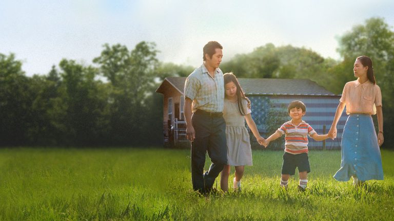 Minari [2021] Review – A breathtaking effort on family and resilience