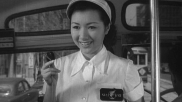Lightning [1952] Review – An Eloquent Portrayal of a Young Woman Seeking Self-Sufficiency
