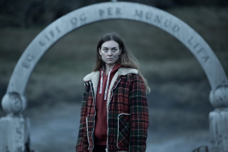 Katla (2021-) Netflix Review – A Nordic Slow-Burner with a Mix of Folktale and Science Fantasy