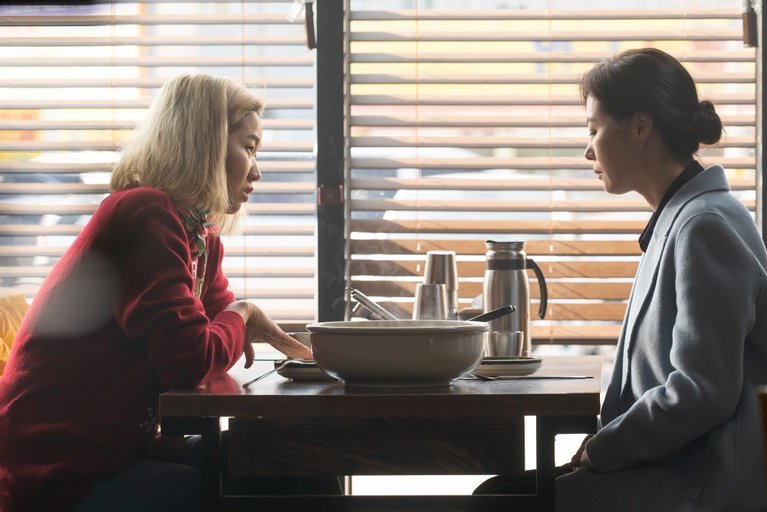 Three Sisters [2021]: ‘NYAFF’ Review- A Terrific Moon So-Ri elevates this middling but moving drama