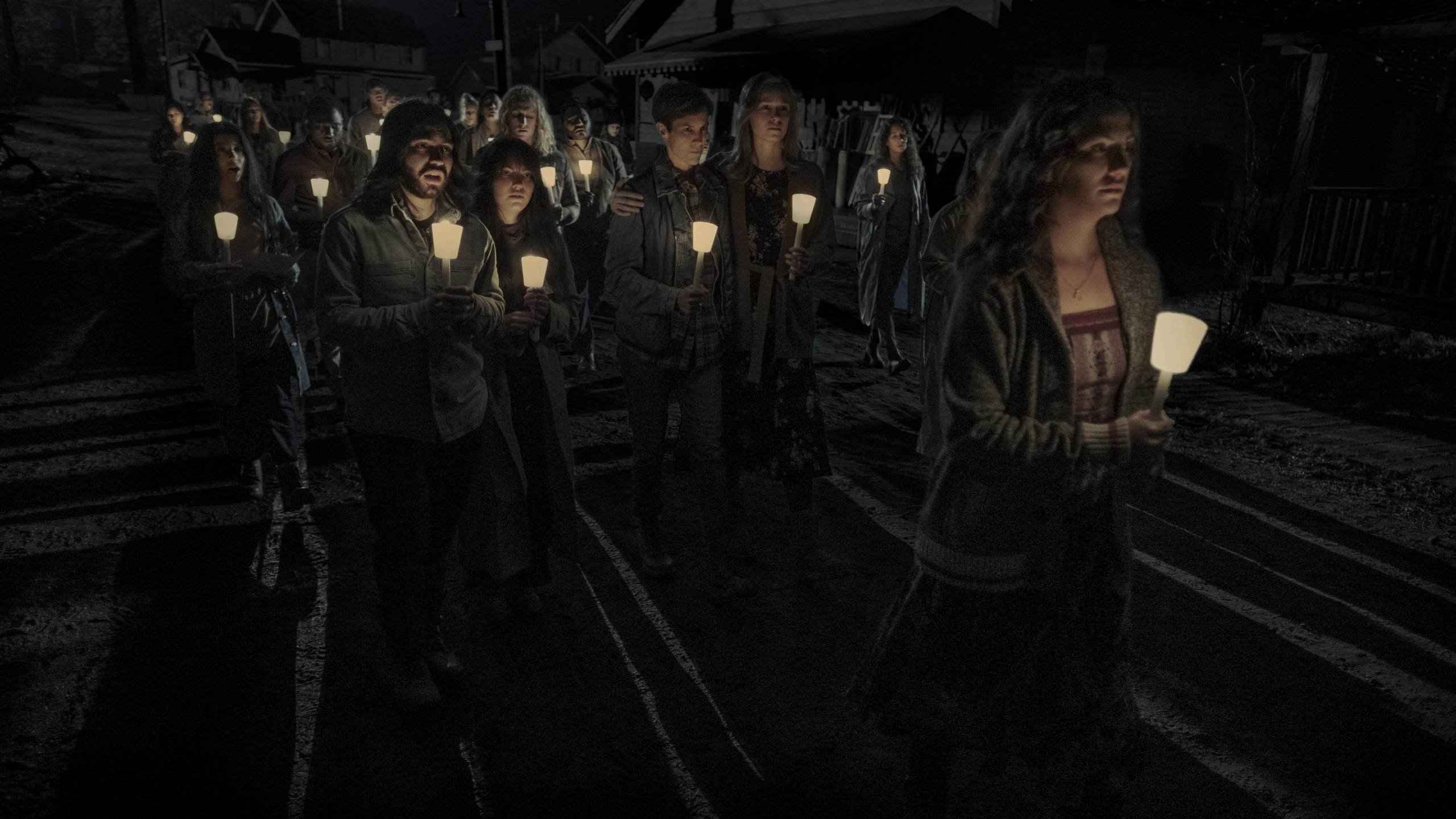 Midnight Mass (2) - highonfilms