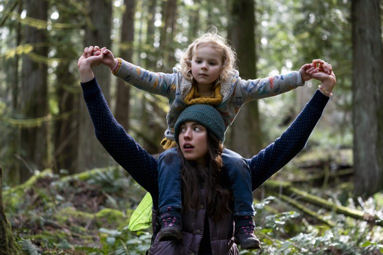 Maid [2021] Netflix Review – A Compelling 10-Episode long ‘Misery Porn’