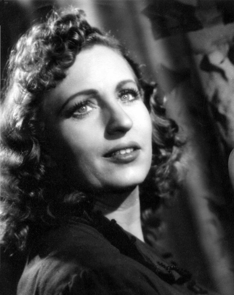 Fearless Nadia 01