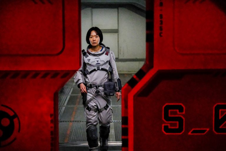 The Silent Sea (Season 1) Review – Korean Sci-fi Drama is an ambitious albeit uneven story barely straining plausibility