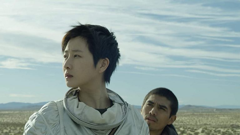 We are Living Things [2022]: ‘Slamdance’ Review – Aliens searching for Aliens while dealing with existential alienation