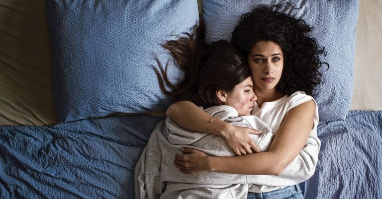 Anne+: The Film [2022] Netflix Review: An Important but Unfocused Mainstream Queer Drama