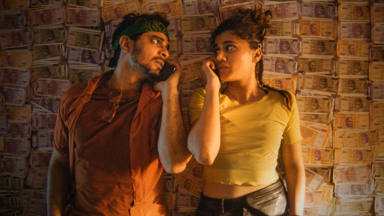 Looop Lapeta [2022] Netflix Review – A lowbrow time-loop comedy that has no method to its chaos