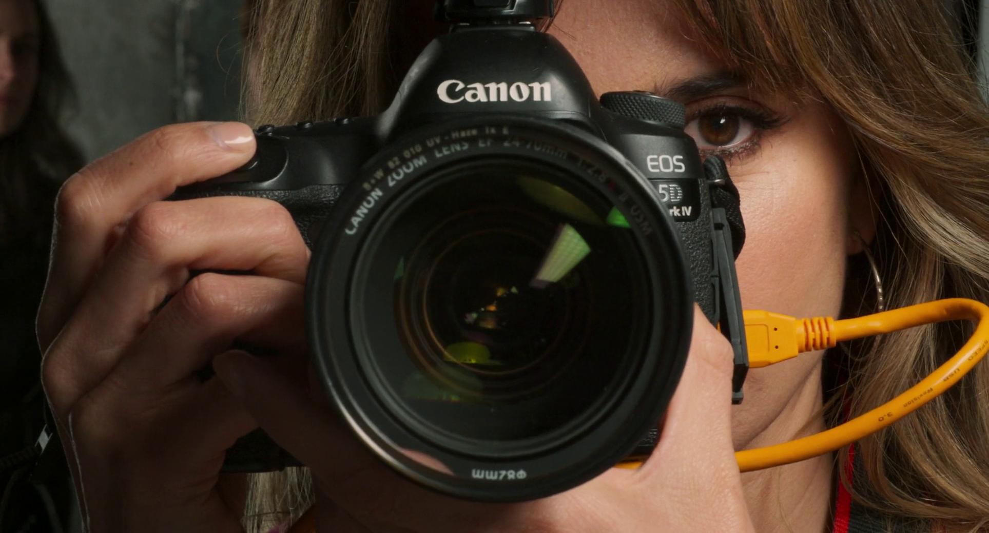 PARALLEL MOTHERS MOVIE EXPLAINED - Janis Photography