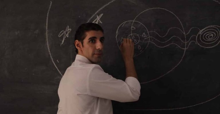 Rocket Boys (Season 1) ‘SonyLIV’ Review: A show about physicist that glides, if not Soars