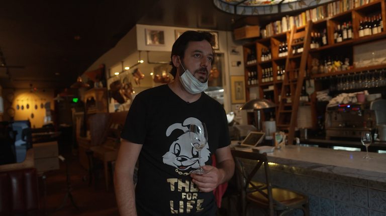 Belle Vie [2022]: ‘SBIFF’ Review – A charming snapshot of a restaurateur’s resilient efforts to stay afloat