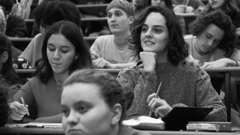 Paris, 13th District (2021) MUBI Review: From the Millennials in Love, With Love