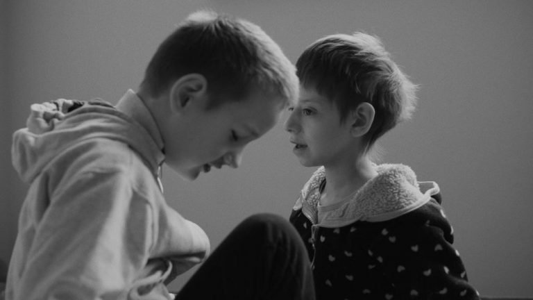 Fledglings [2022]: ‘Locarno’ Review – A Profoundly Touching Documentary on the Visually-Impaired Kids