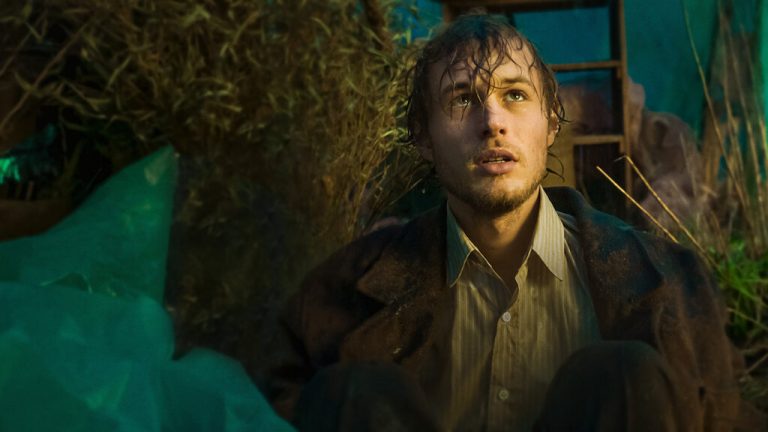 The Perfumier (2022): Netflix Movie Review & Ending, Explained