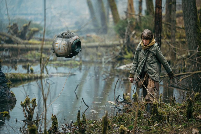 Vesper (2022): Movie Review & Ending Explained – Did Vesper’s father make it in the end?