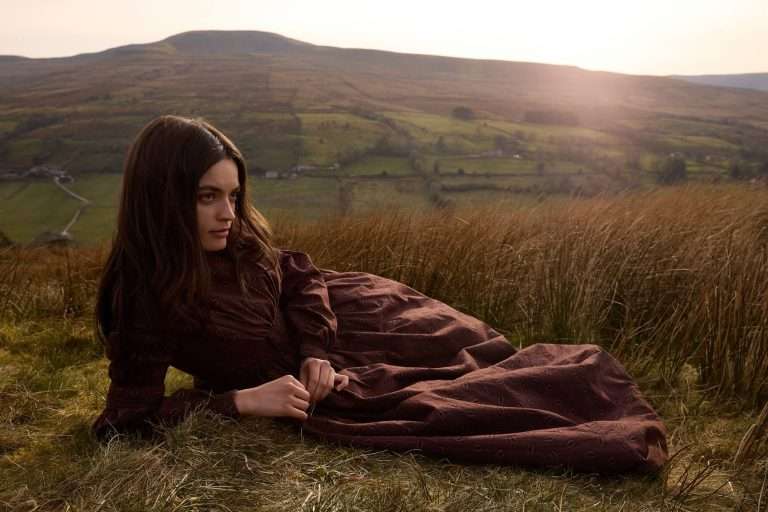 Emily (2022) Review & Ending Explained – What inspired Emily to write Wuthering Heights?