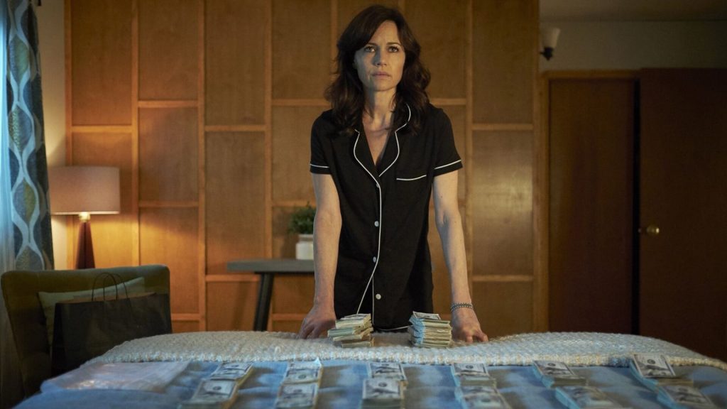 carla-gugino-set-to-star-in-new-crime-thriller-series-leopard-skin