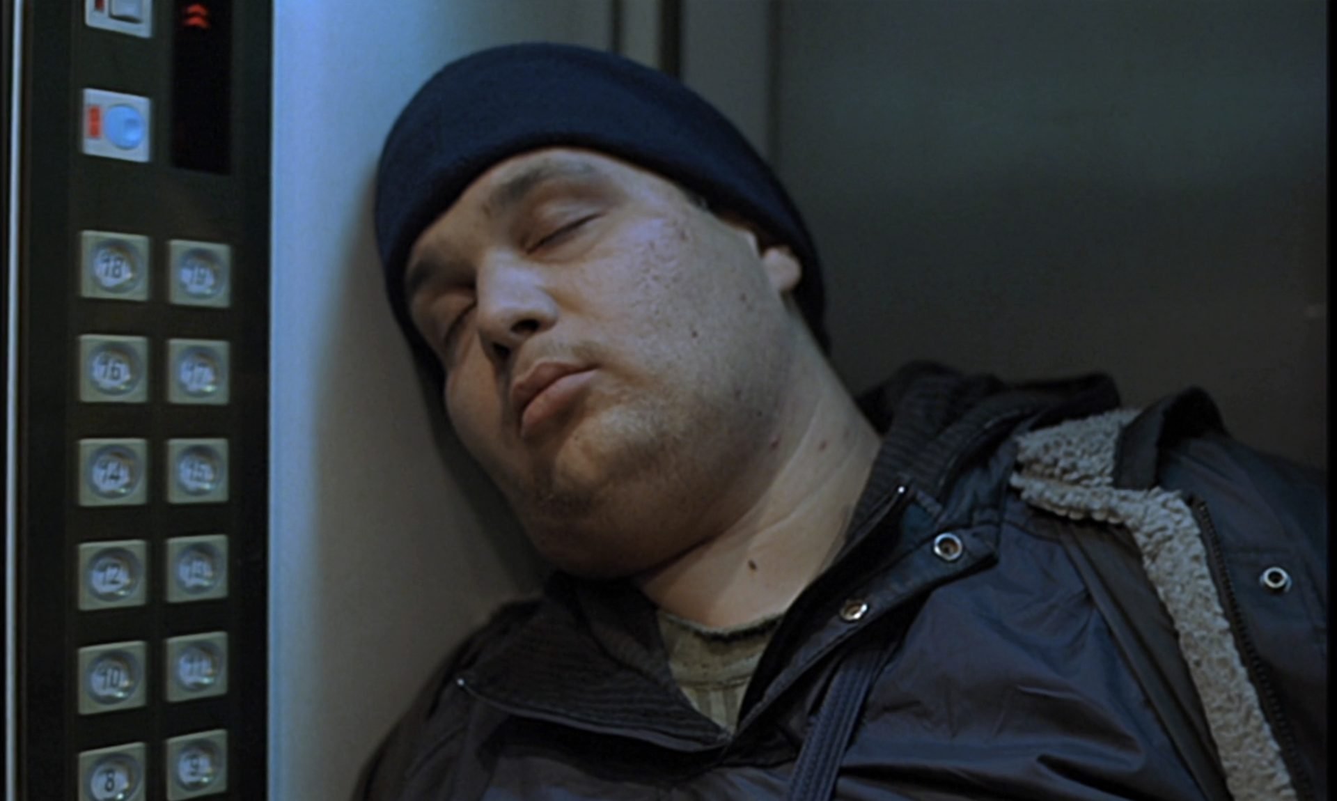 Crimson Gold (2003) dir. Jafar Panahi