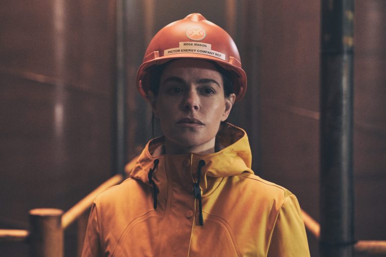 The Rig (Season 1) Review, Recap & Ending, Explained – Why does Baz decide to stay back with the ancient creature?