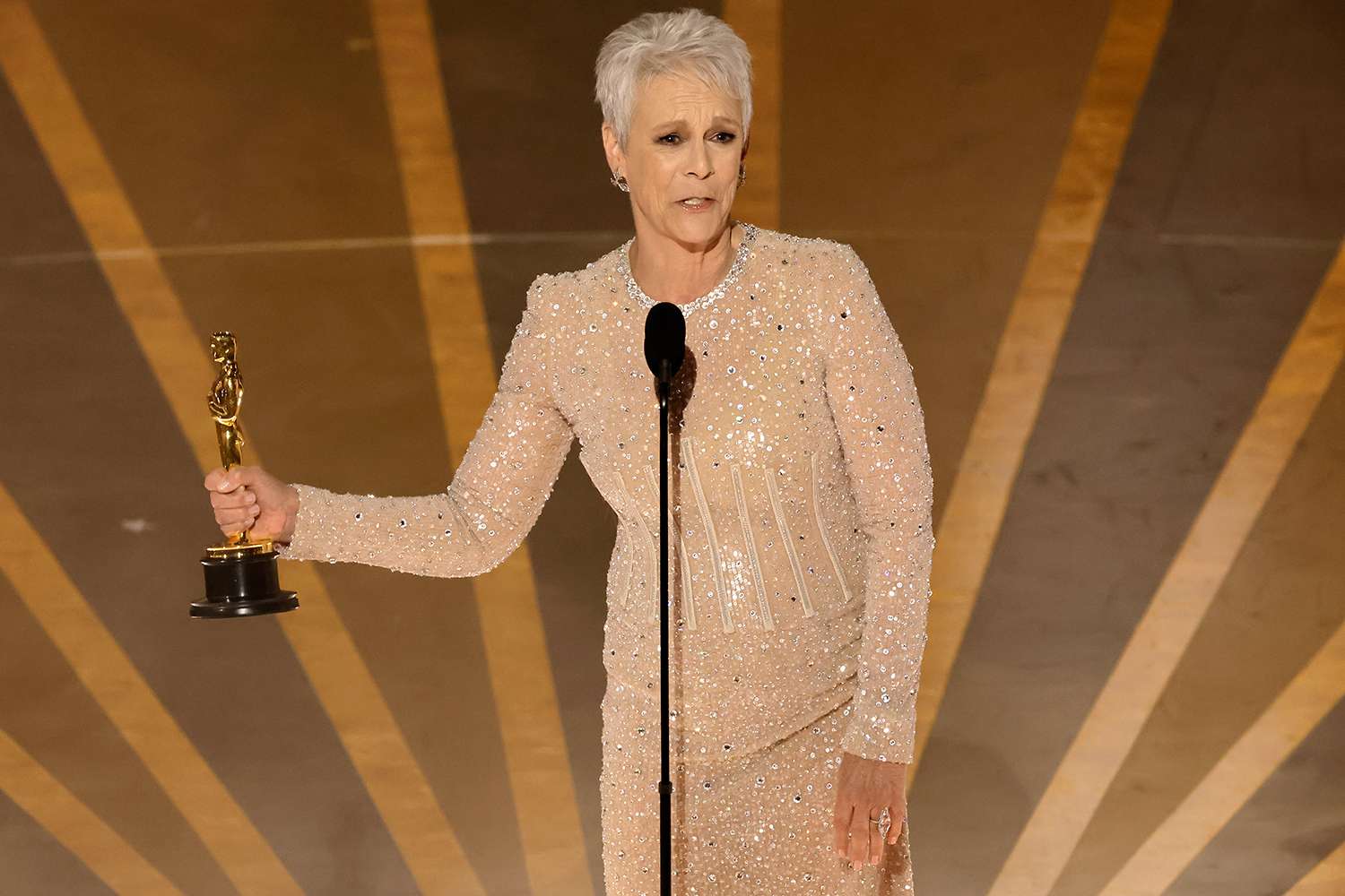 Biggest Oscar Upsets - Jamie Lee Curtis Everything Everywhere