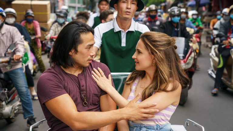 A Tourist’s Guide To Love (2023) Netflix Movie Ending, Explained: Who Does Amanda End Up Choosing In The End?