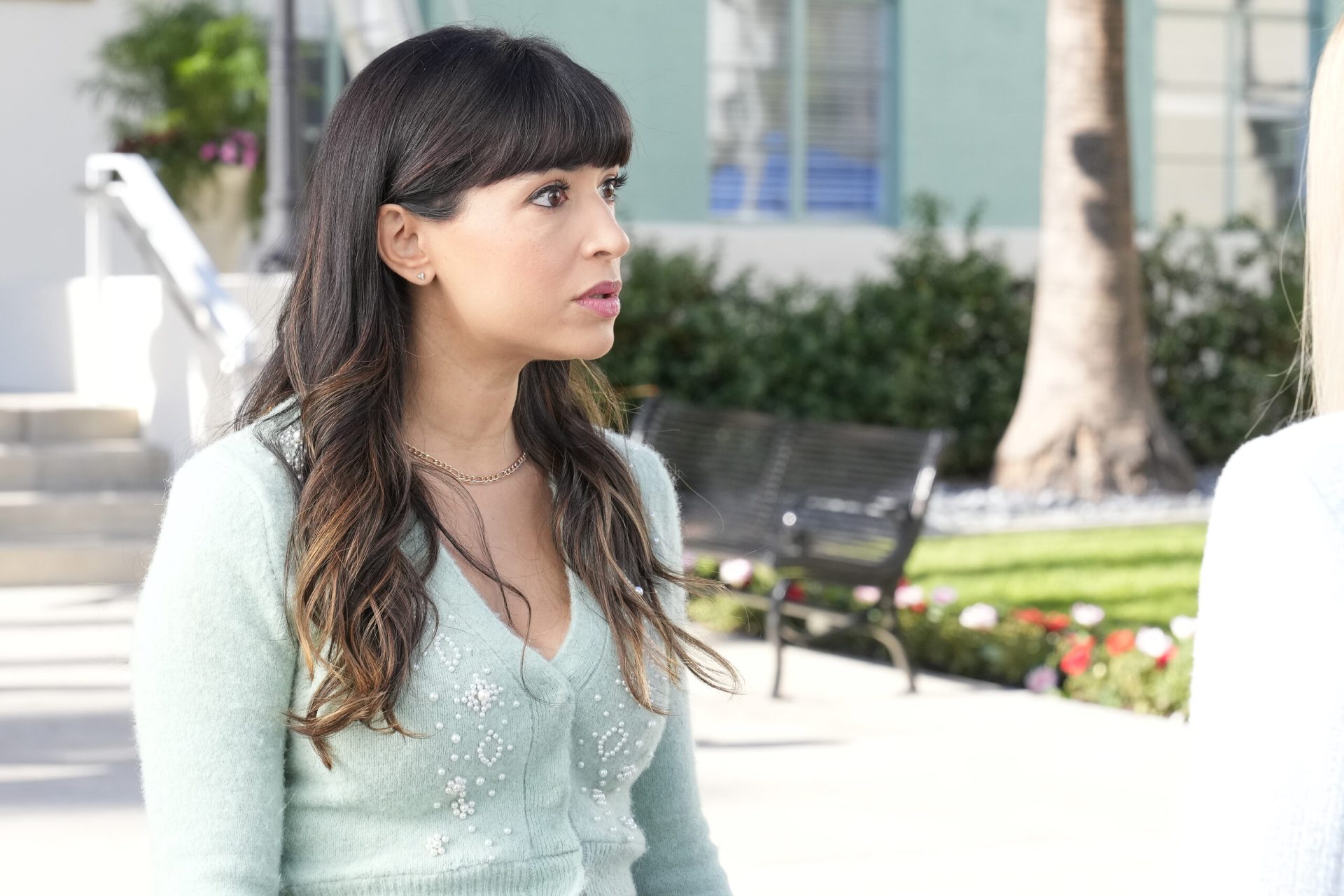 Not Dead Yet Season 1 Episode 10