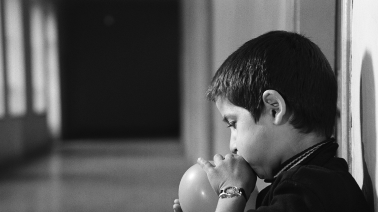 Recess (1972) Short Film Review: An abstract short that utilizes the director’s most unique cinematic techniques