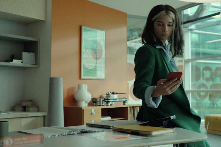 Black Mirror (Season 6) Episode 1 “Joan Is Awful”: Recap & Ending, Explained – How does Joan fix her life with the help of Annie Murphy?