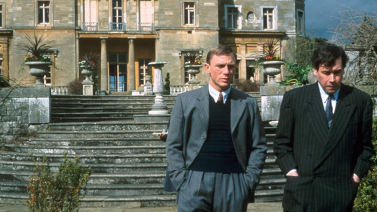 10 Films to Watch If You Liked Oppenheimer - Copenhagen (2002)