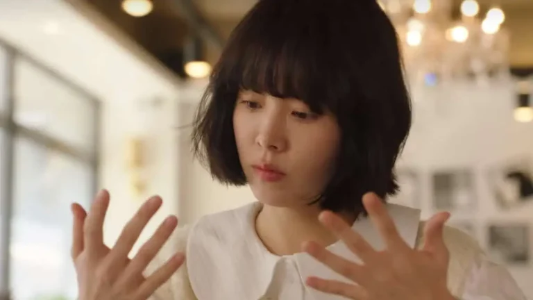 Behind Your Touch (Season 1), Episode 2: Recap & Ending, Explained – Will Ye-bun Get Over Her Fears of Using Her Powers?