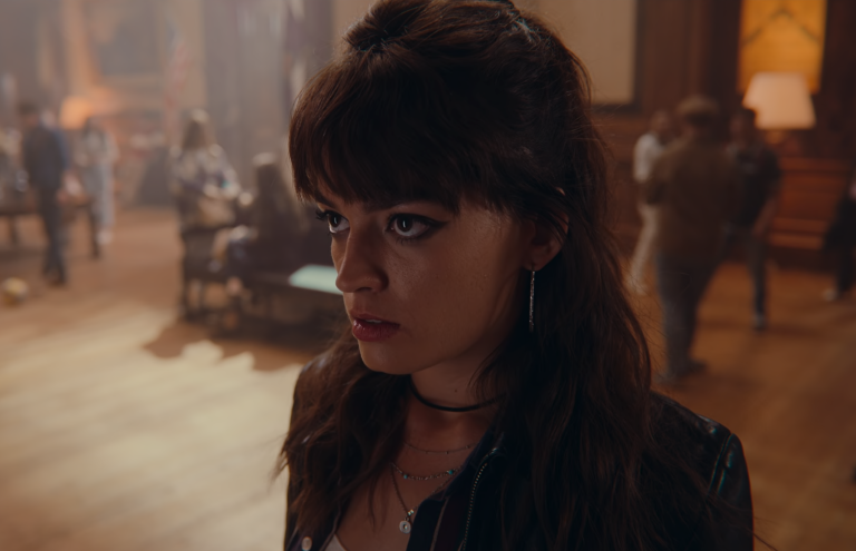 Sex Education (Season 4), Episode 3: Recap & Ending Explained – Why does Meave decide to come back home?