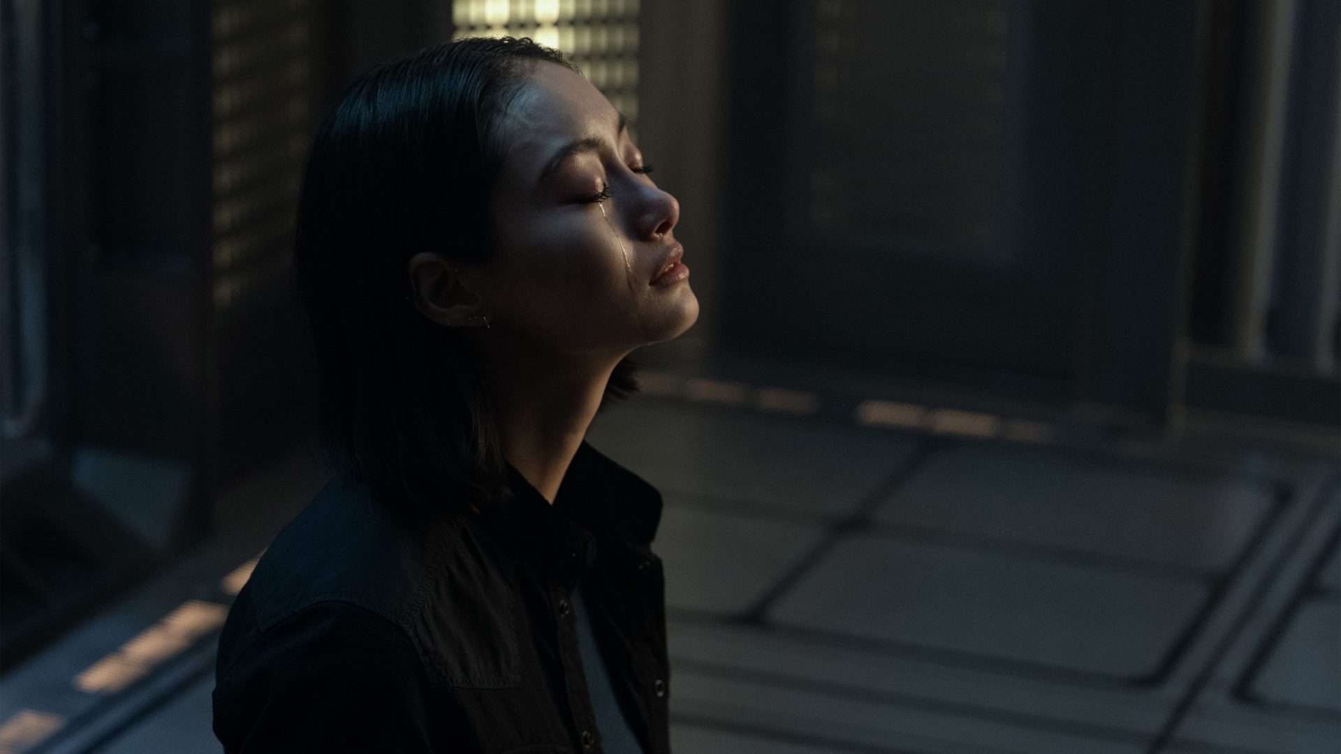 A still from Invasion Season 2 Finale. 