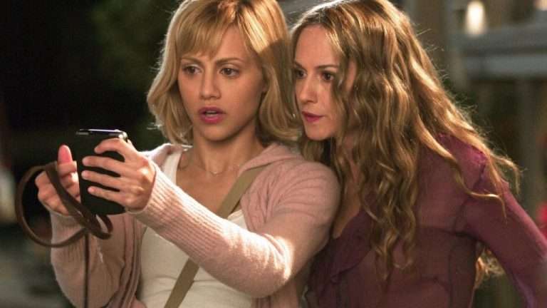 Uncovering Character Perspectives in ‘Little Black Book’ (2004)