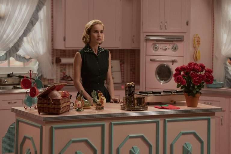 Lessons in Chemistry Episode 5 Recap & Ending Explained – How Will Elizabeth Deal with her Newfound Fame and Family?