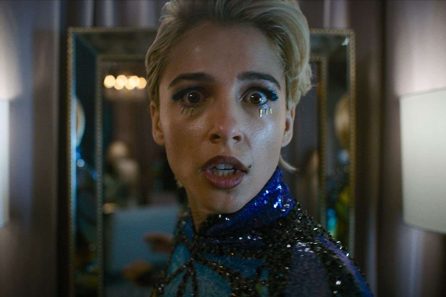 Naomi Scott Is a Pop Star Facing Grinning Stalkers
