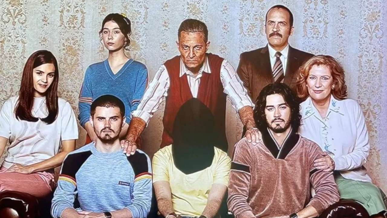 The Secret of the Greco Family (2022) shows like Desperate Lies