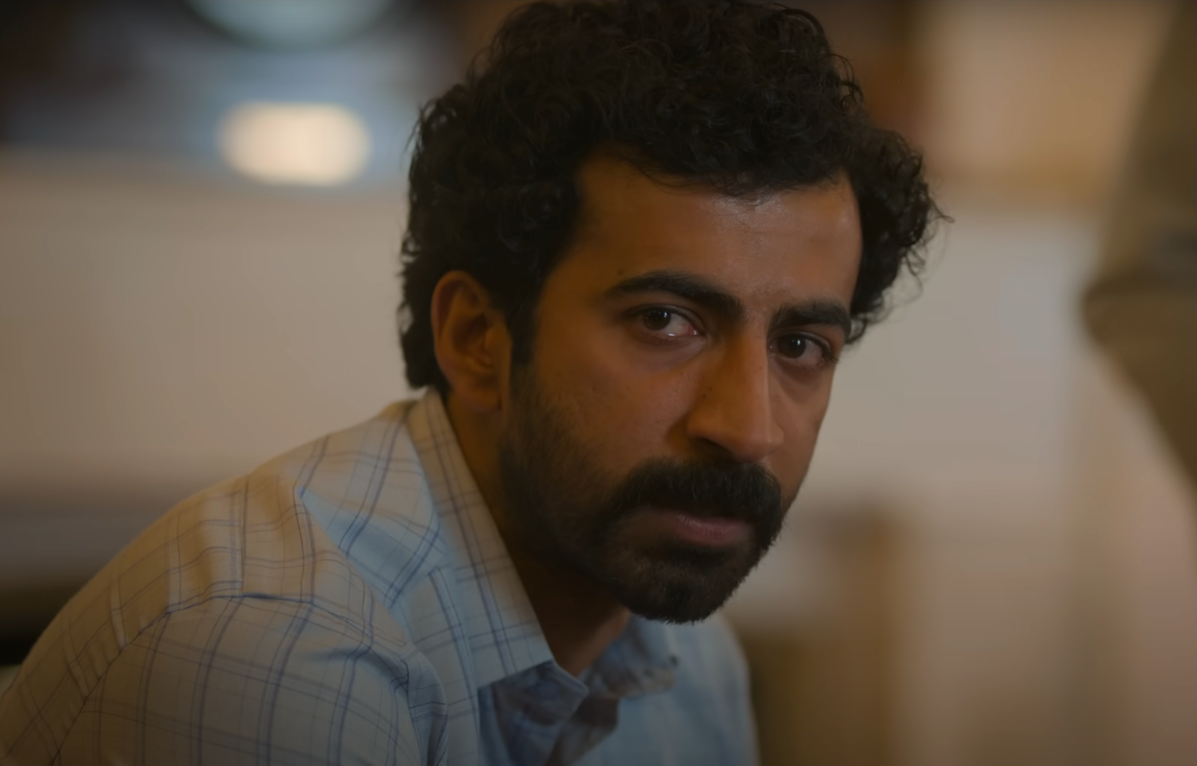 Roshan Matthew as Sevin Kutty in Ulajh (2024). 